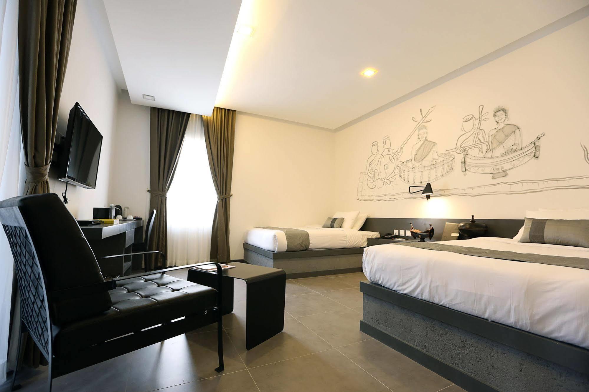 Hotel Records Phnompenh Exteriér fotografie