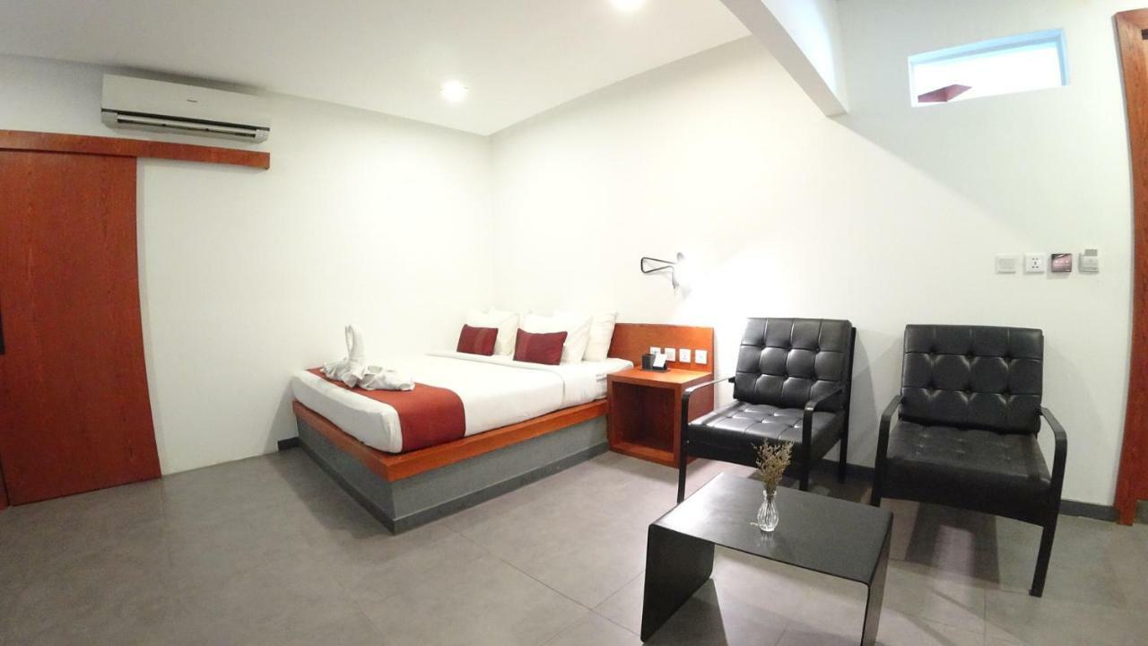 Hotel Records Phnompenh Exteriér fotografie